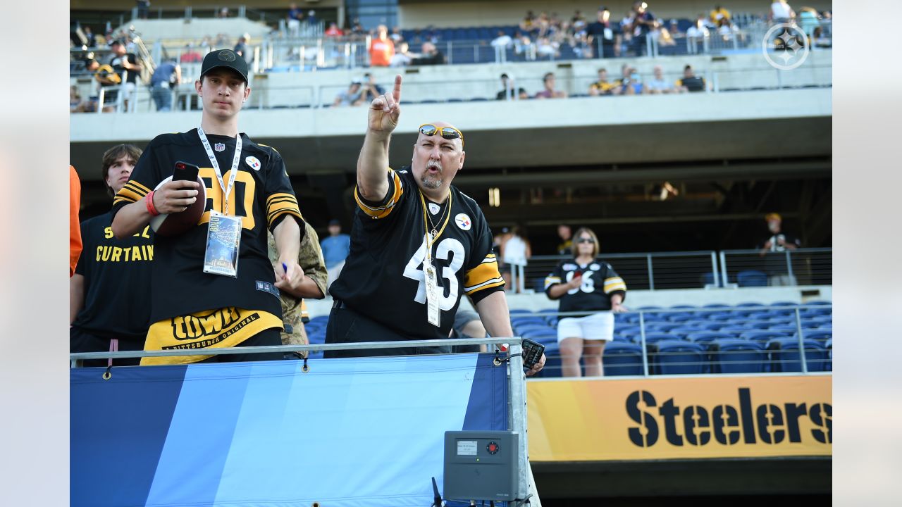 PHOTOS: Fans at Hall of Fame game vs. Cowboys