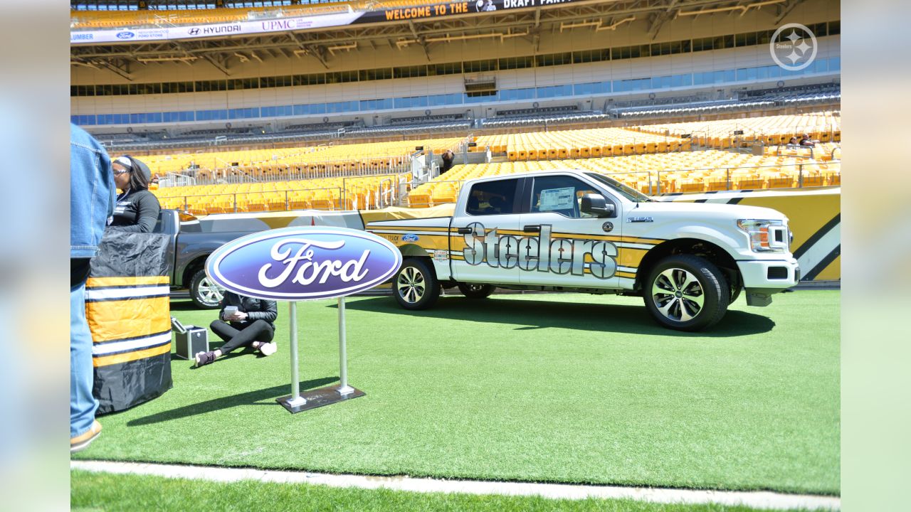 New Castle man wins official truck of Pittsburgh Steelers