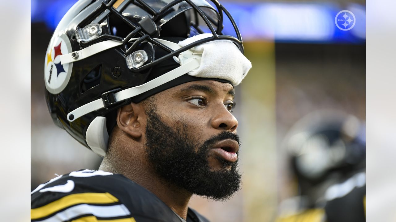 PHOTOS: Game faces - Steelers vs. Bills