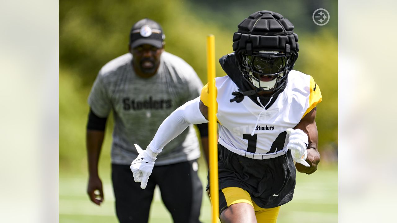 Steelers practice report: With one session left, Tomlin reflects on time at  Saint Vincent