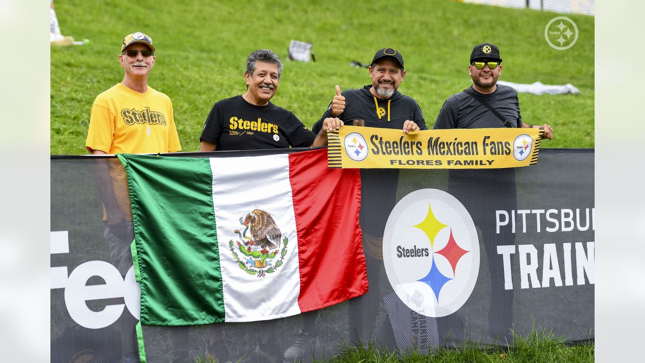 At Steelers training camp, a familiar 'bucket-list' feel for fans