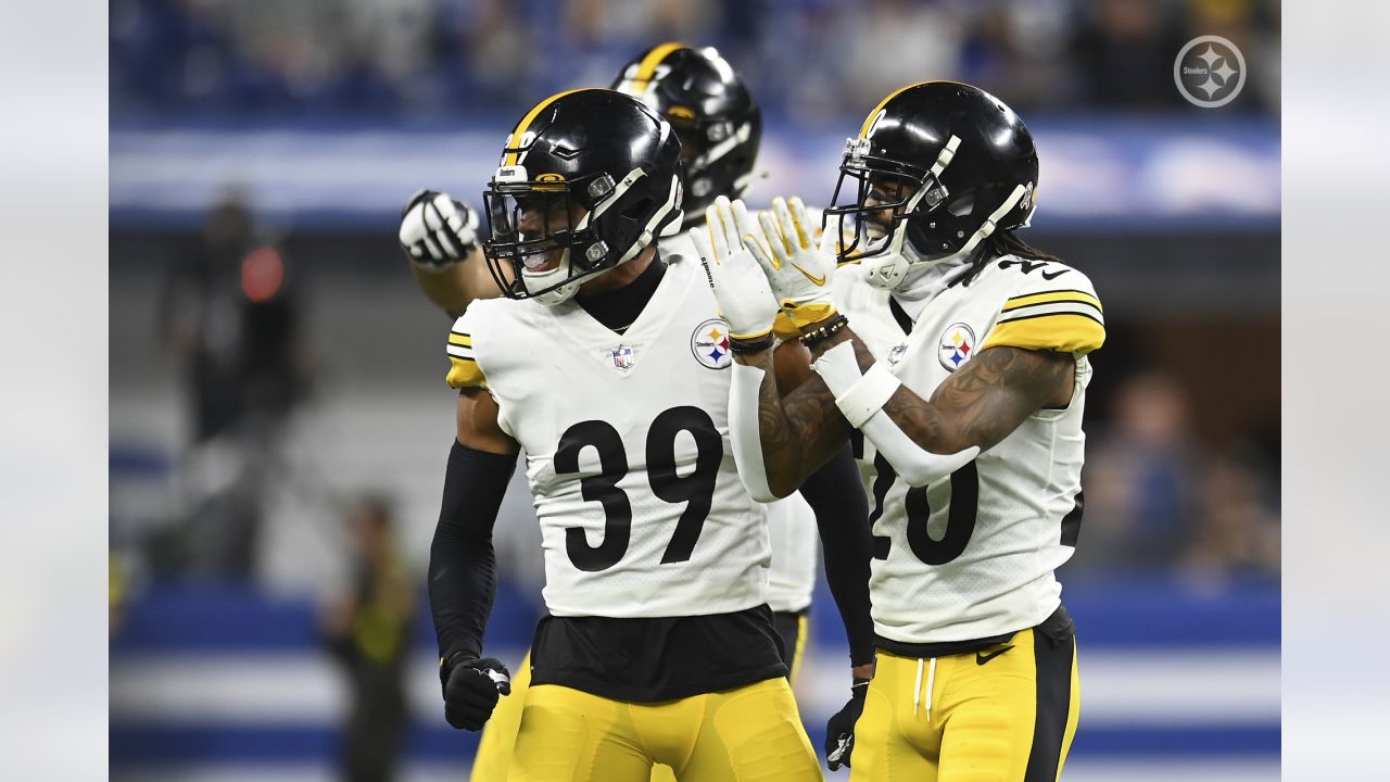 PHOTOS: Feature frames - Steelers at Colts