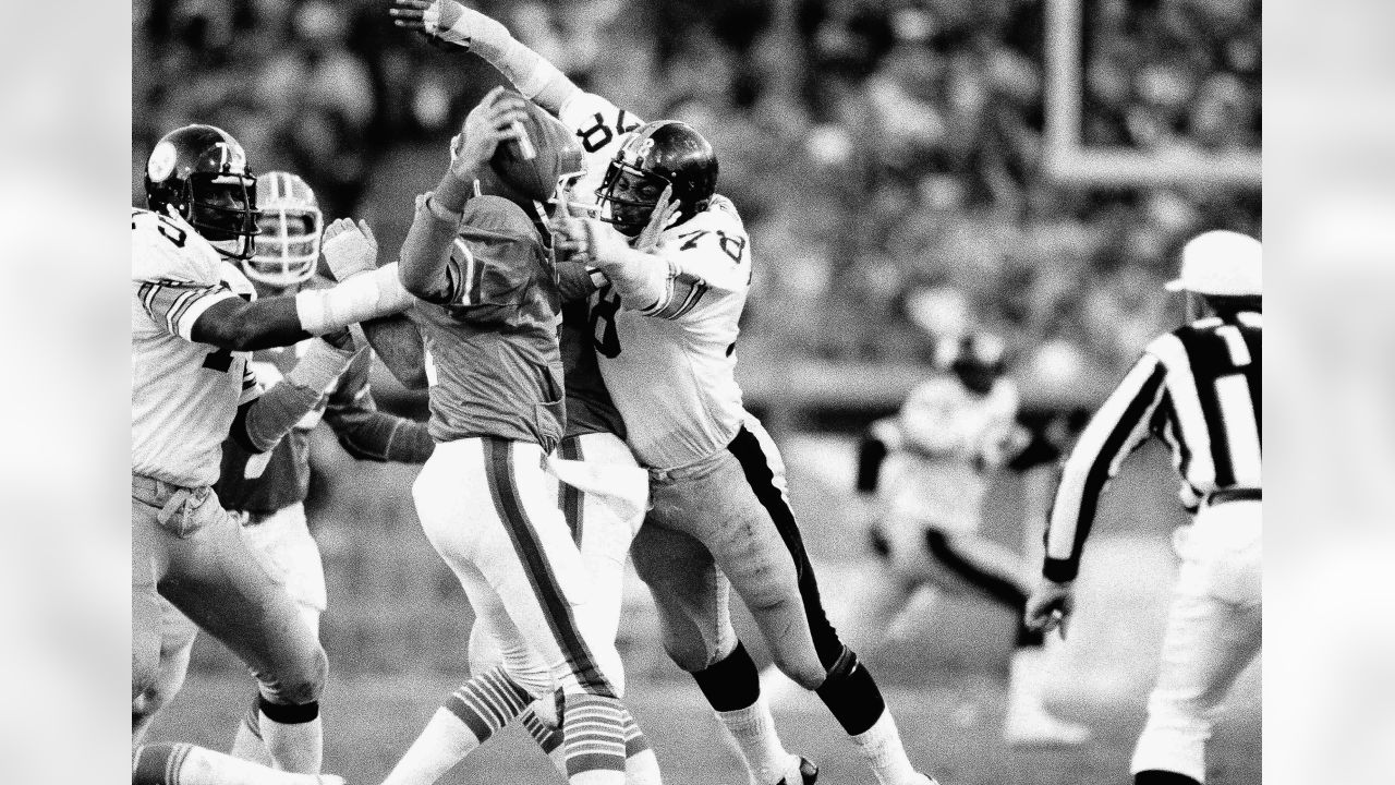 Steelers Throwback Thursdays: Dwight White records first-ever Super Bowl  safety - Steel City Underground