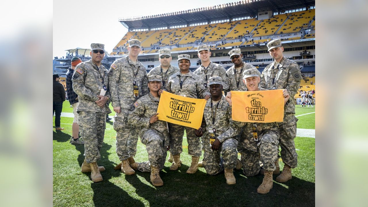 Pittsburgh Steelers honor local military members in Salute to