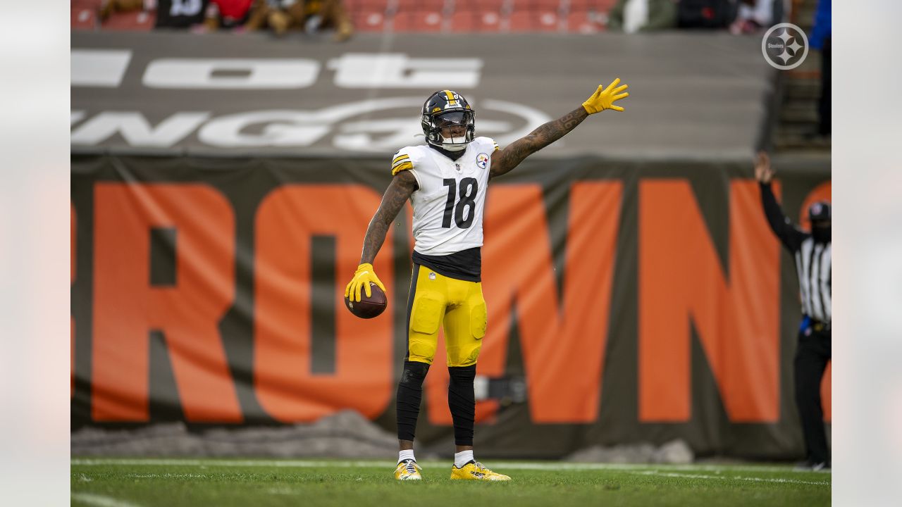 The Bright Spot: Diontae Johnson Has Shined Through Pittsburgh Steelers  Struggle - Sports Illustrated Pittsburgh Steelers News, Analysis and More