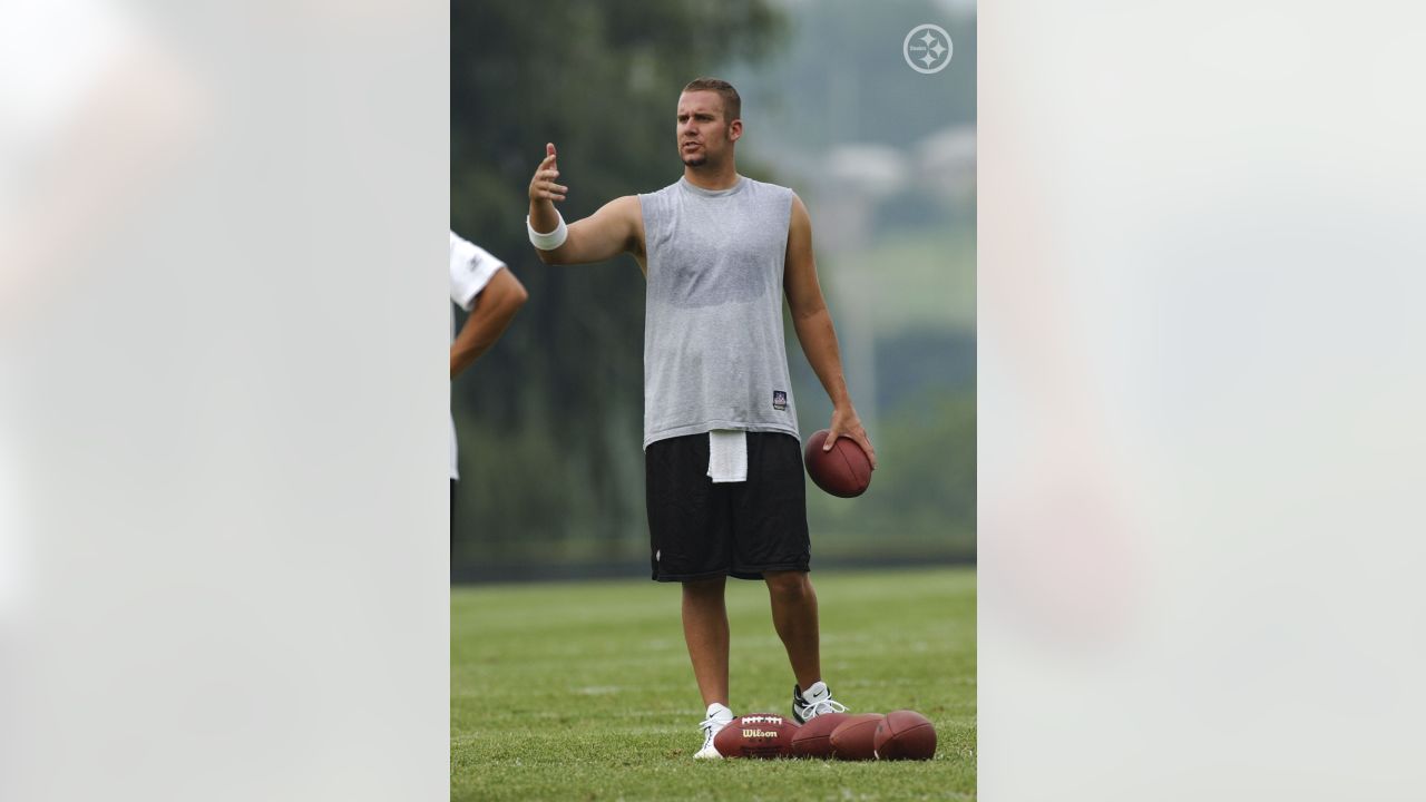 BlitzburghUSAVideos on X: Ben Roethlisberger showing up to the team's 2021  training camp with a DIFFERENT shirt!!!!! 