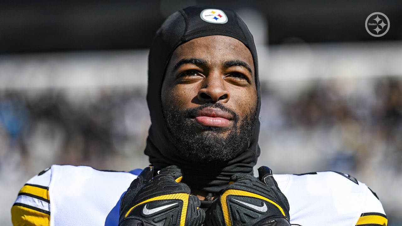PHOTOS: Game faces - Steelers at Panthers