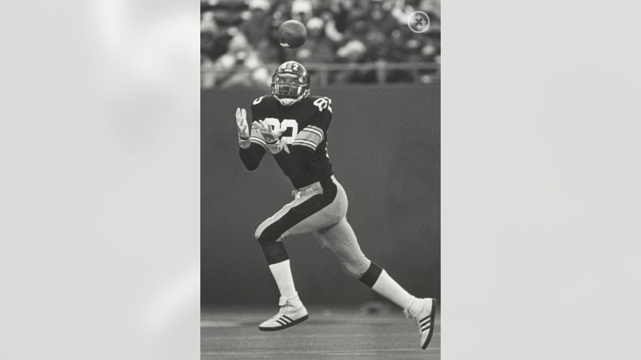 Steelers wide receivers John Stallworth (82) and Lynn Swann pose during  training…