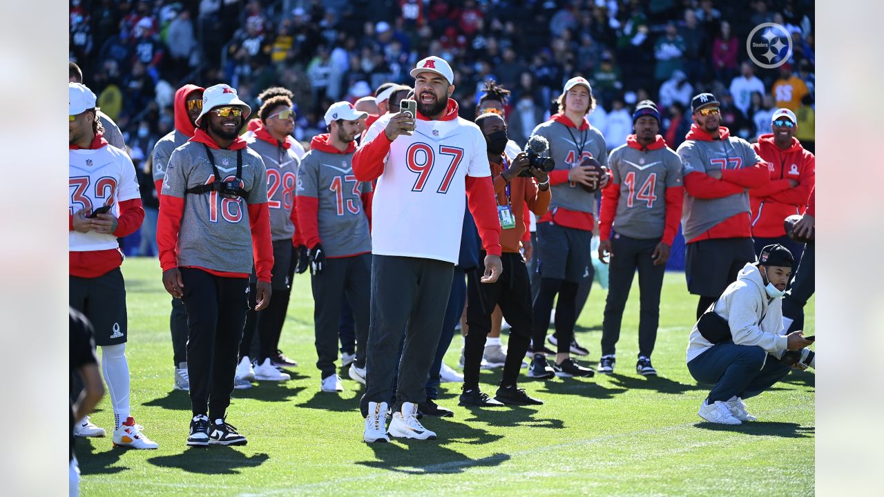 Las Vegas, United States. 06th Feb, 2022. AFC receiver Diontae Johnson  takes the field before the 2022 NFL Pro Bowl game at Allegiant Stadium in  Las Vegas, NV on Sunday, February 6