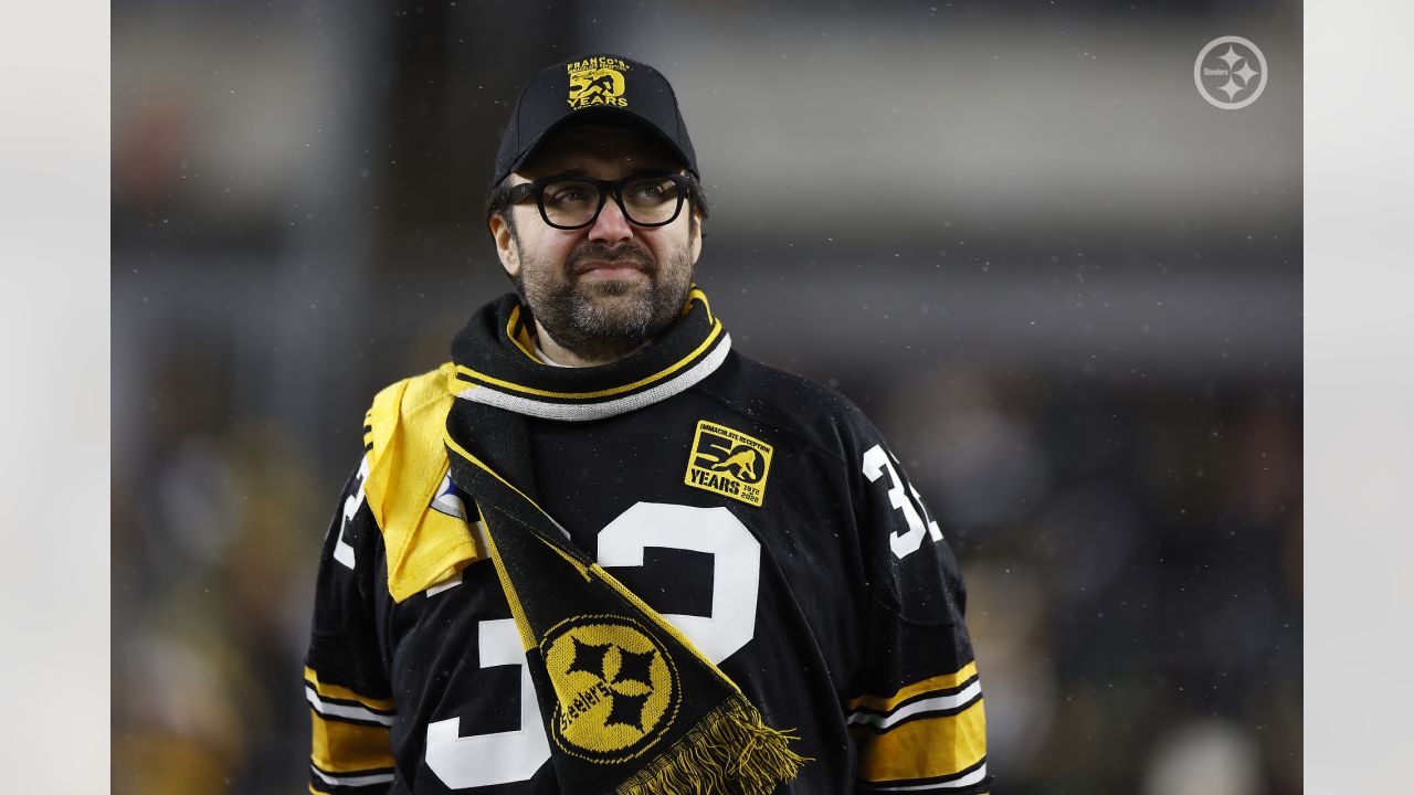 Watch Pittsburgh Steelers' jersey-retirement ceremony for Pro Football Hall  of Famer Franco Harris at halftime of Holiday Classic