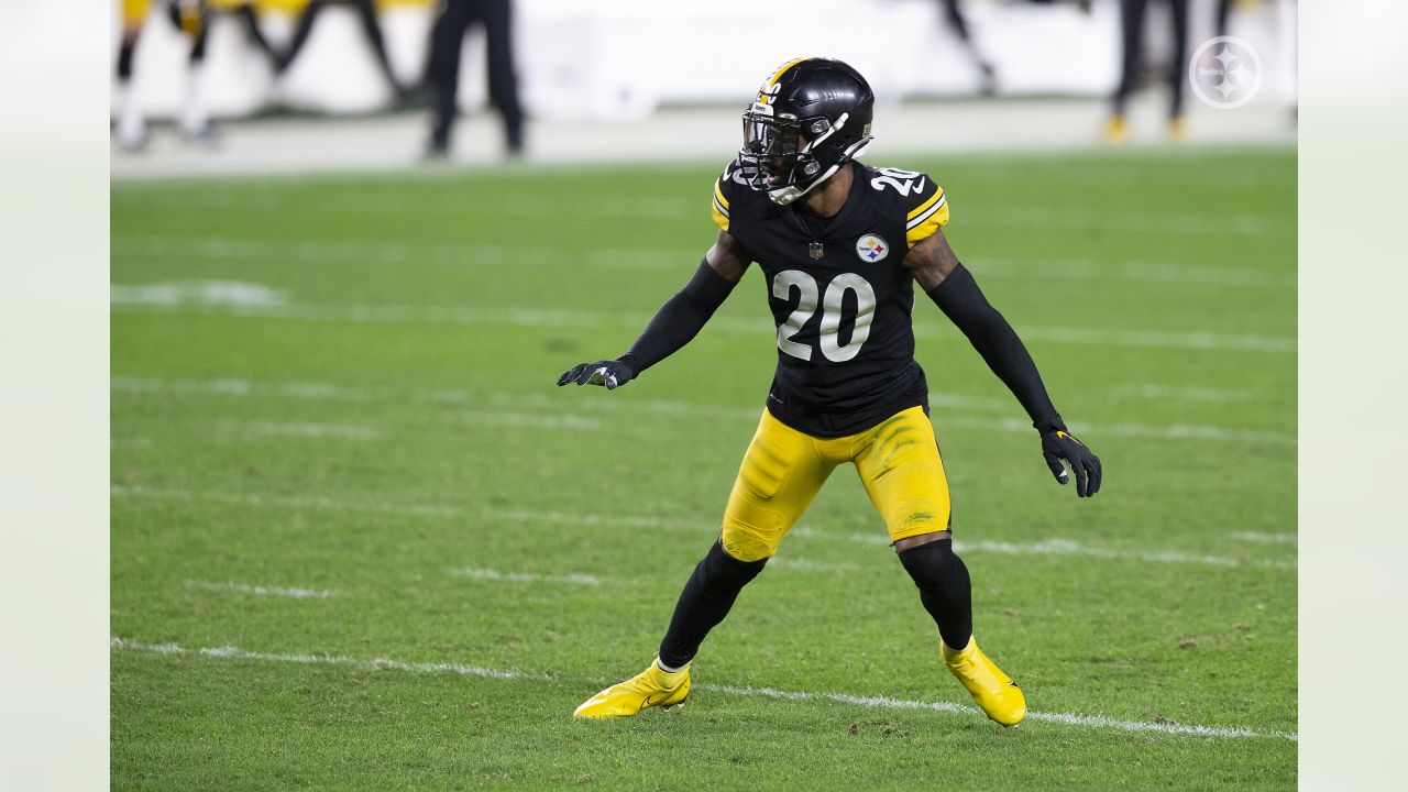 Pittsburgh Steelers re-sign key member of secondary Cam Sutton