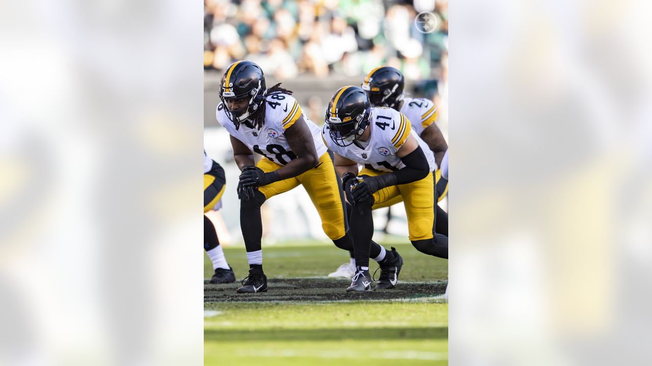 PITTSBURGH, PA - DECEMBER 11: Pittsburgh Steelers linebacker Jamir