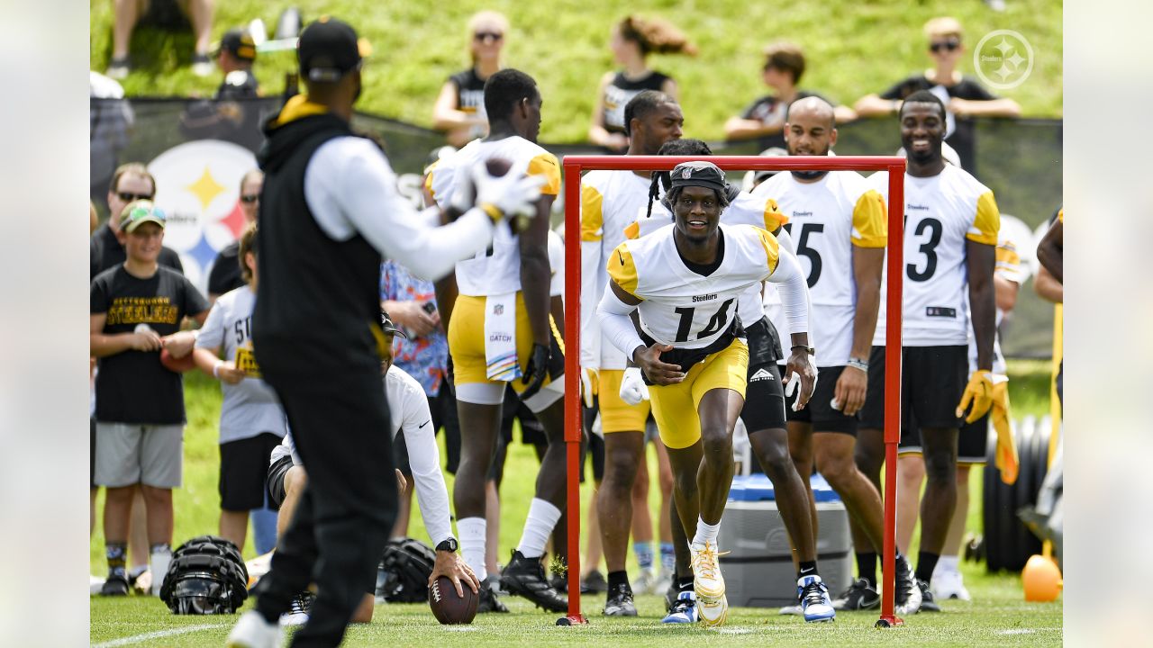 Steelers 7-Shots: Tracking results from everyone's favorite training camp  drill in 2023 - Behind the Steel Curtain