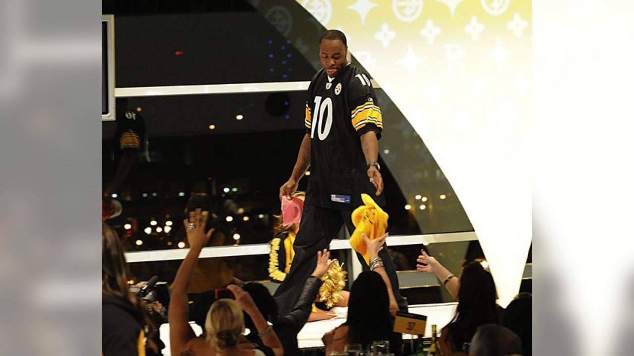 Steelers make a virtual fashion show sizzle