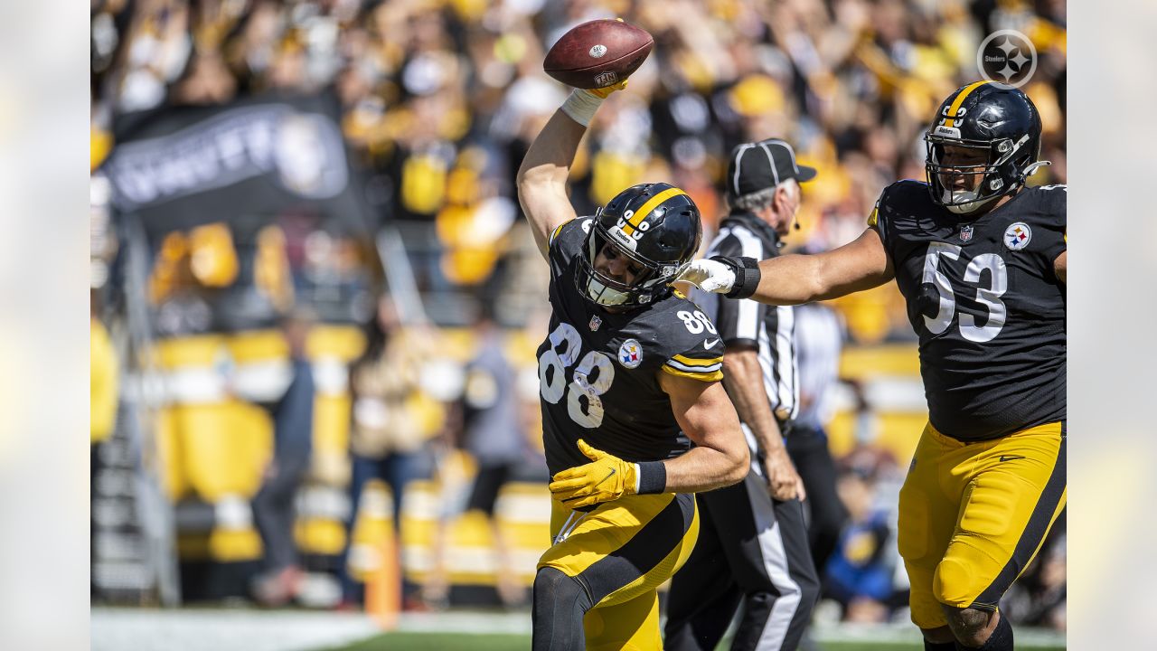 Steelers Sights & Sounds: Pat Freiermuth Looks Ready for Return