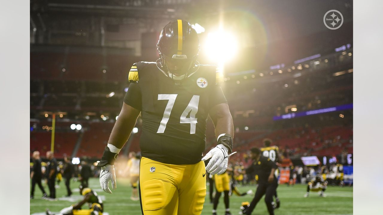 Pittsburgh Steelers guard Spencer Anderson (74) works during the