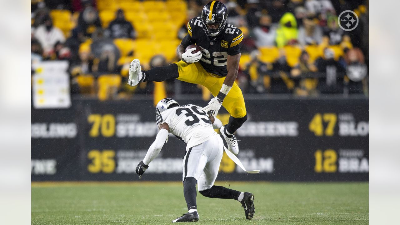 Can't-Miss Play: Pittsburgh Steelers rookie running back Najee Harris  storms down sideline for 46-yard gain