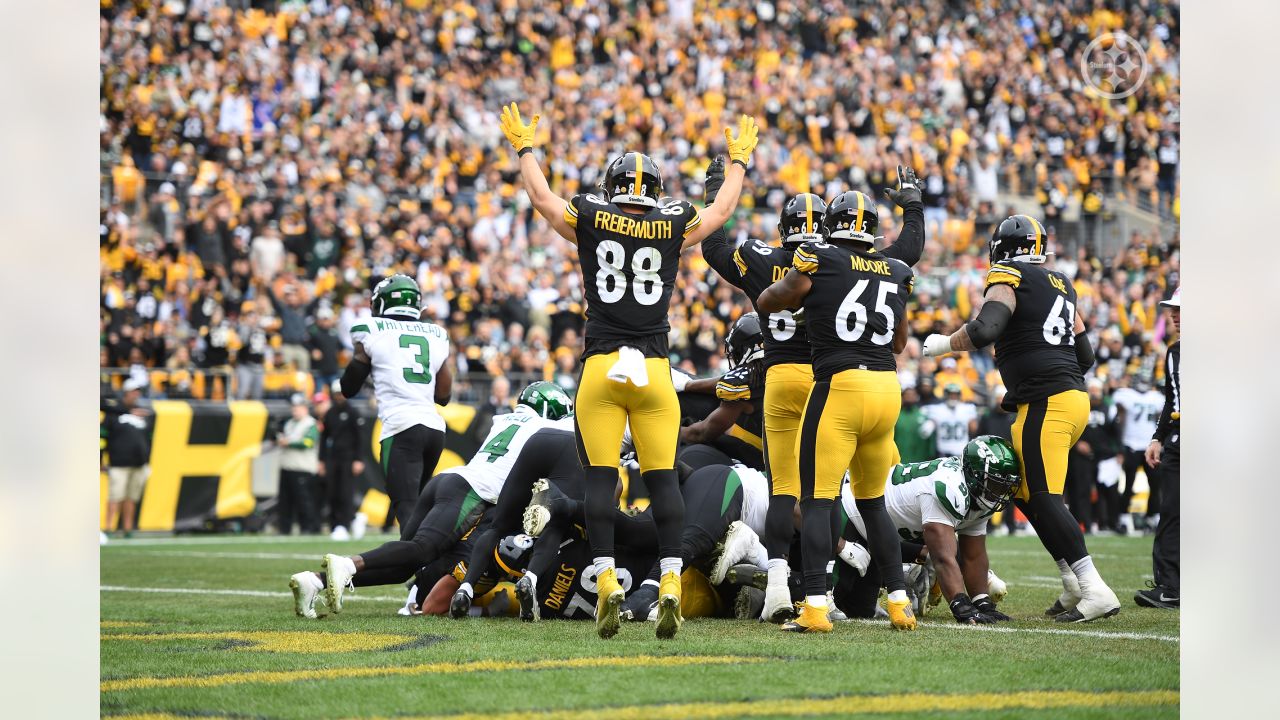 PHOTOS: Feature frames - Steelers vs. Jets