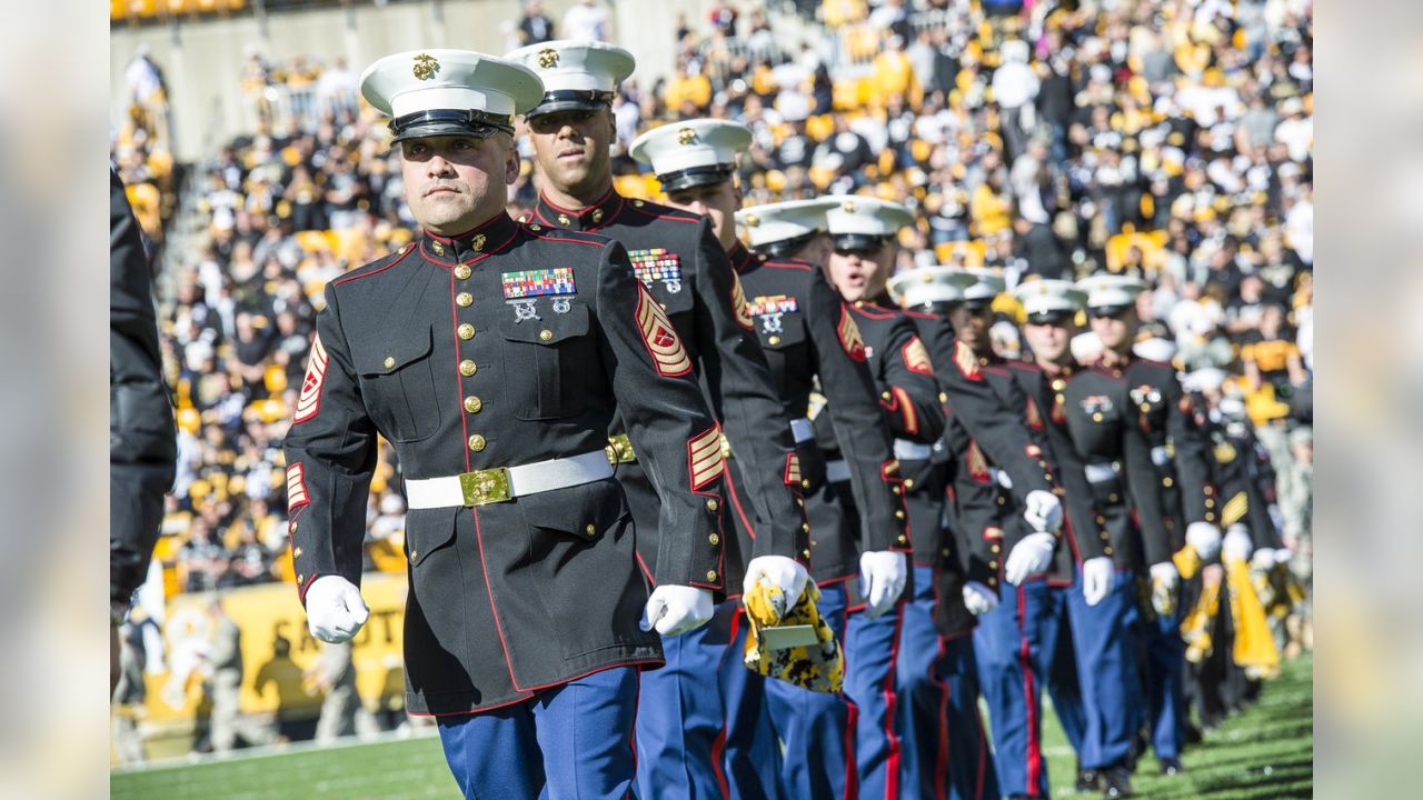 Pittsburgh Steelers honor local military members in Salute to Service event  > Pittsburgh Air Reserve Station > Article Display