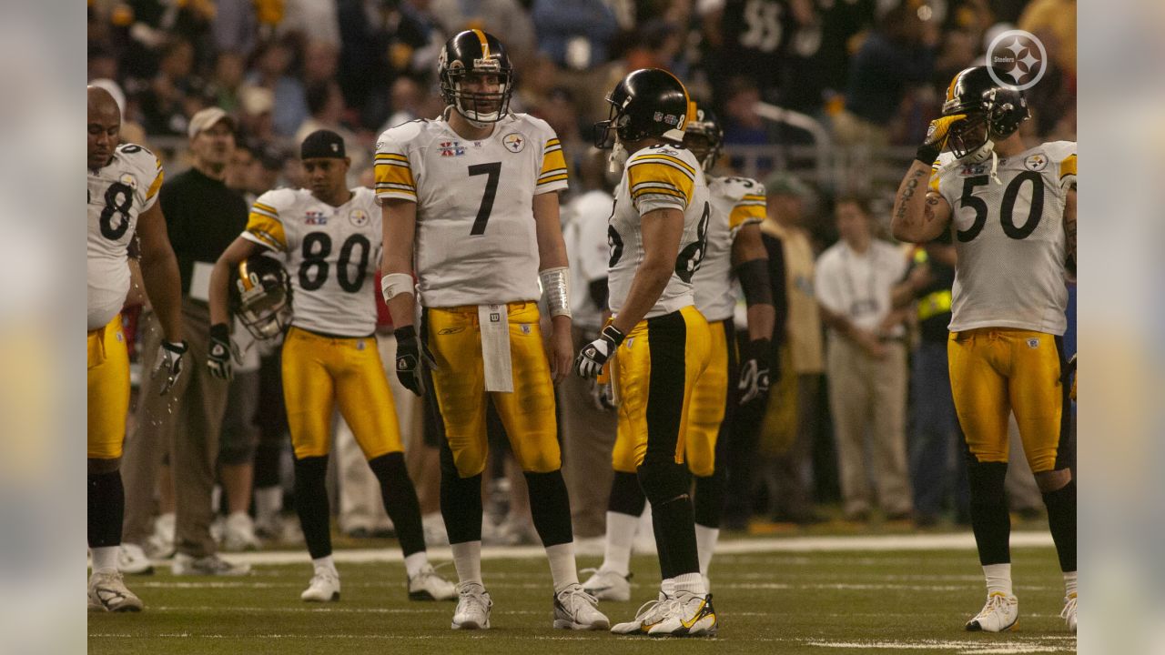 A brief history on the evolution of Pittsburgh Steelers uniforms