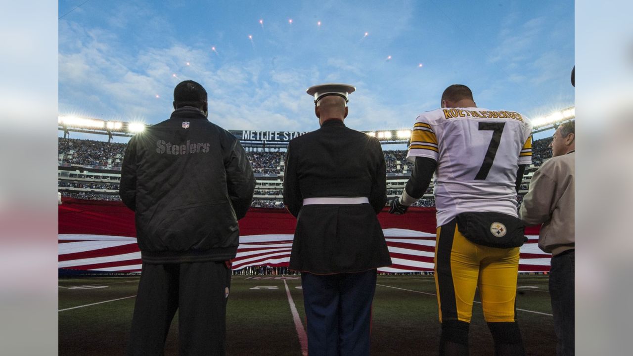 Pittsburgh Steelers honor local military members in Salute to