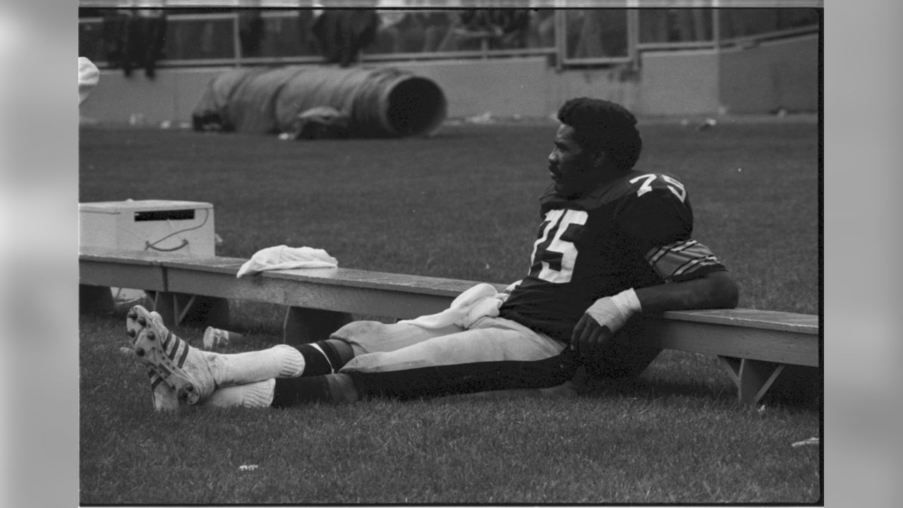 Mean Joe Greene reflects on life, loss and the Dallas Cowboys, Pro