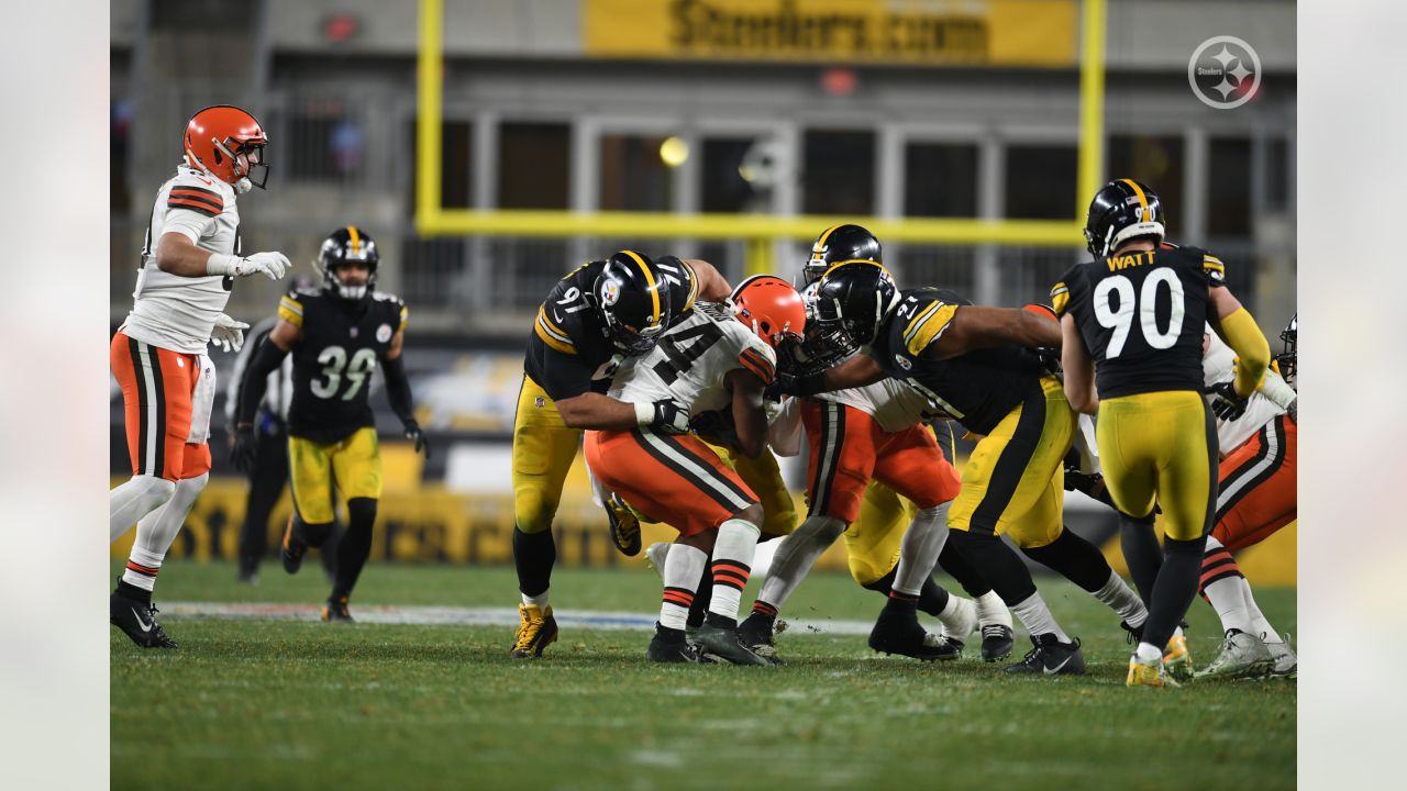 Photos: Wild Card Round - Browns at Steelers Game Action