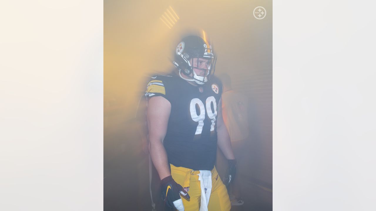 Pittsburgh Steelers defensive tackle Henry Mondeaux (99) works