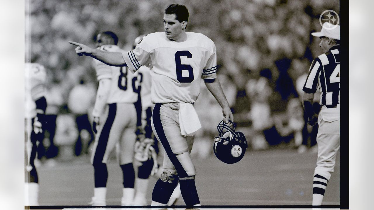 Houston Oilers wide receiver Ernest Givins looks over his shoulder