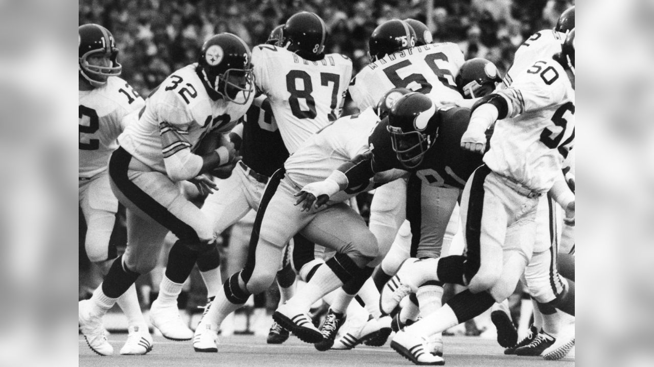 Ex-Vikings Fran Tarkenton, Chuck Foreman linked to announcement of