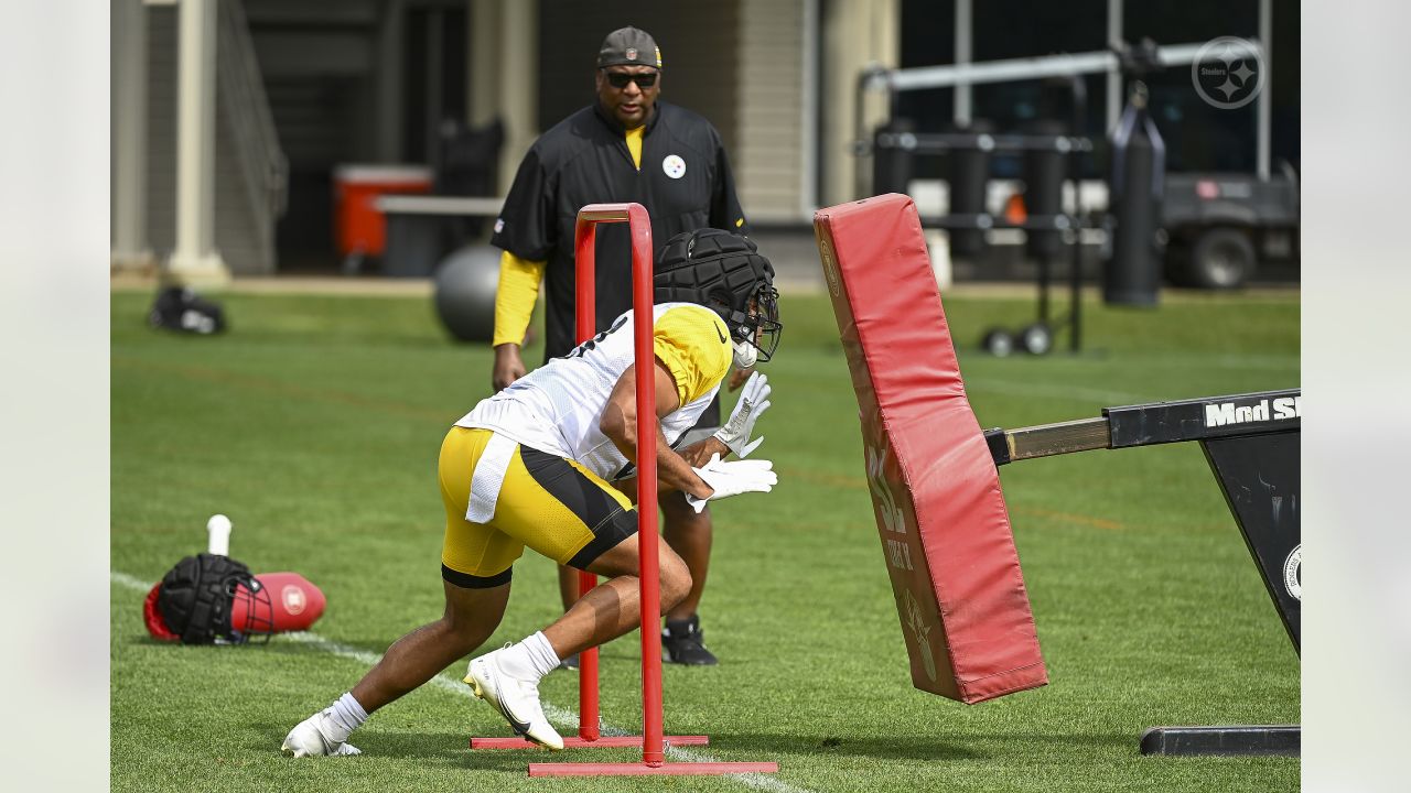 Steelers defense faces stiff opening test in 49ers