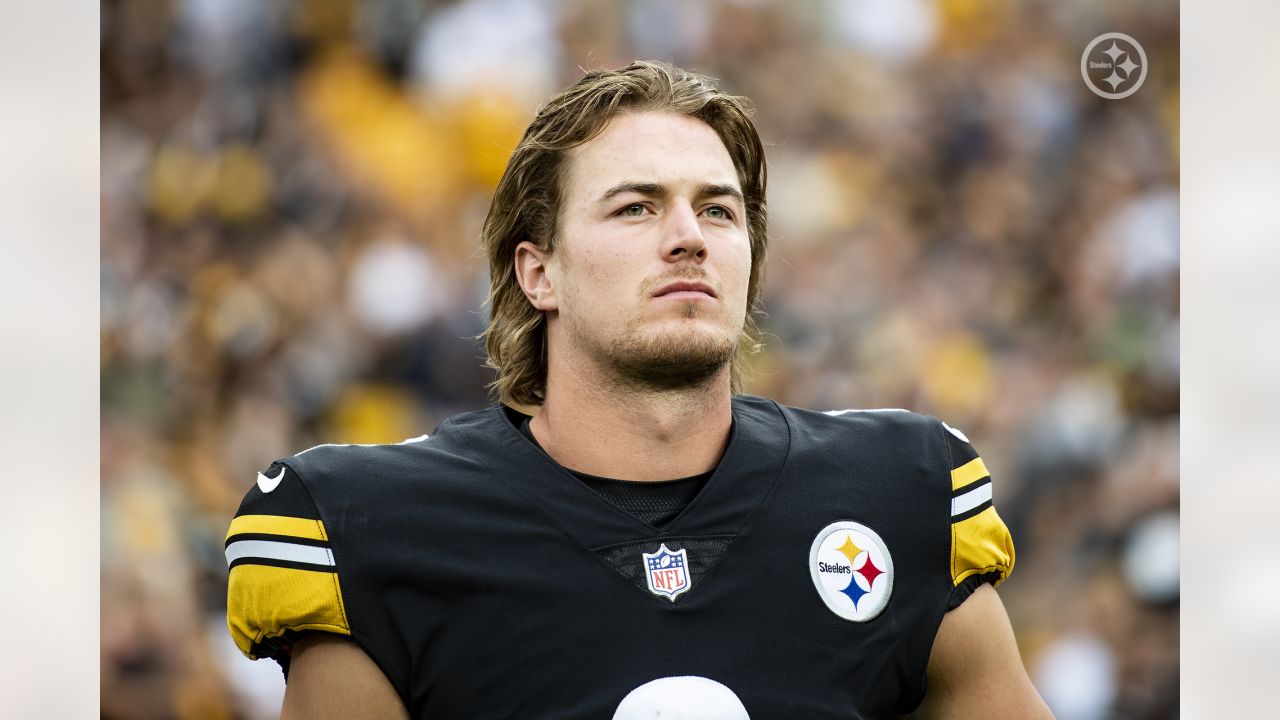 PITTSBURGH, PA - DECEMBER 24: Pittsburgh Steelers quarterback Kenny Pickett  (8) looks to pass during the national football league game between the Las  Vegas Raiders and the Pittsburgh Steelers on December 24