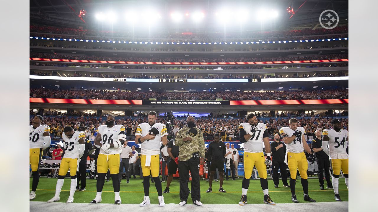 Chargers Beat Steelers, 41-37, in Week 11 of 2021 Season