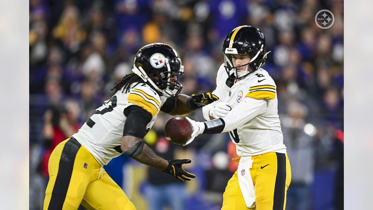 Steelers 4 Downs: Kenny Pickett holds onto the ball and other data mined  from college career