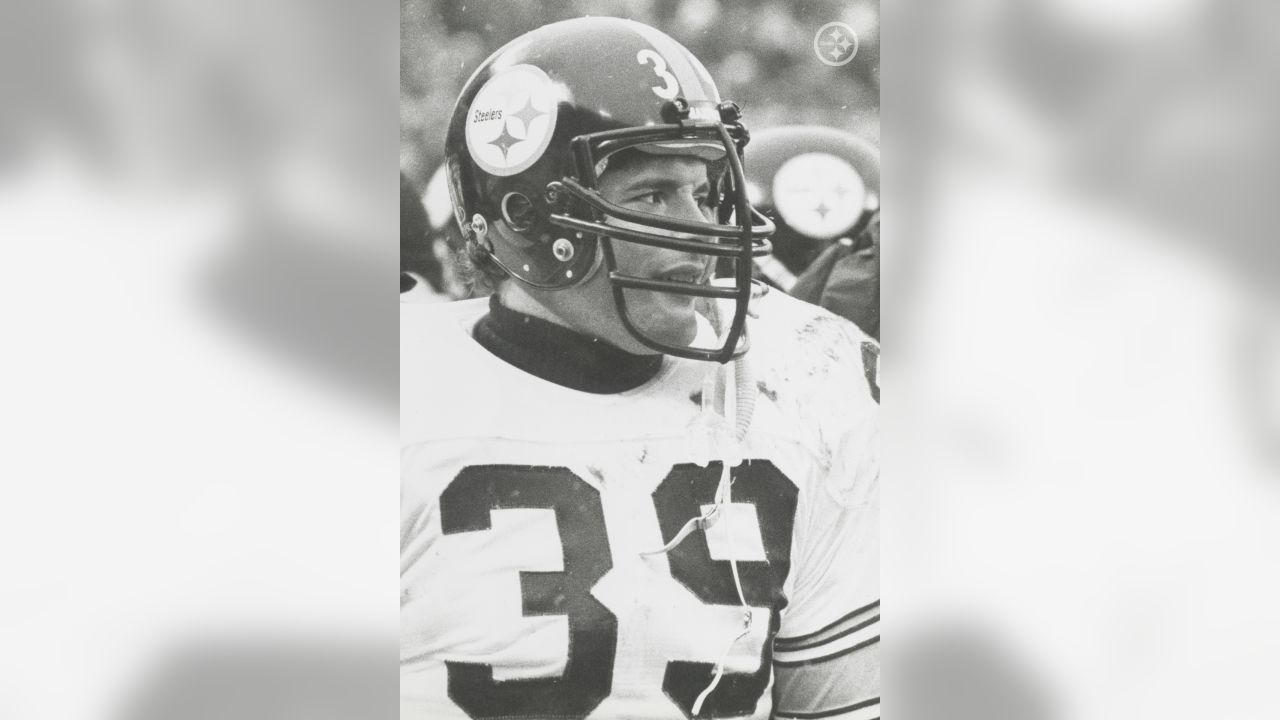 Who were the most notable Pittsburgh Steelers to wear number 39