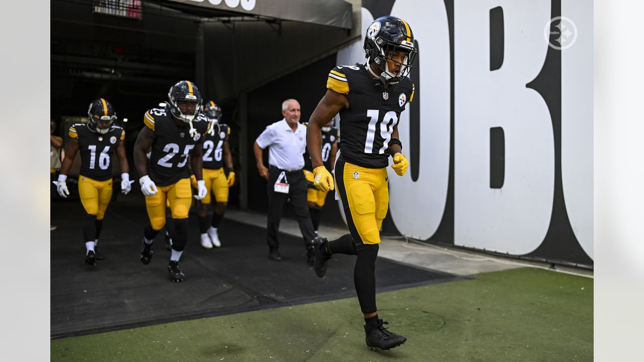 Steelers Open Preseason With Win Over Tampa Bay As Starters Shine