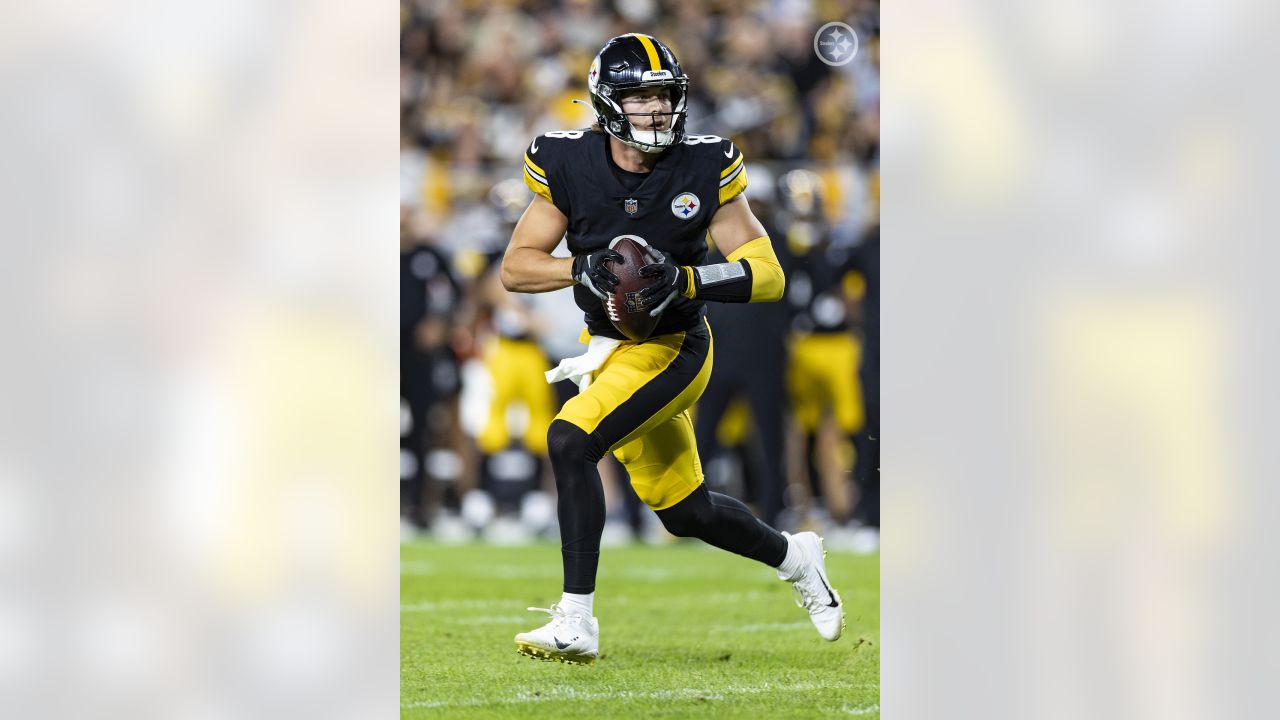 Steelers Kenny Pickett's up and down rookie season is interesting - Dawgs  By Nature