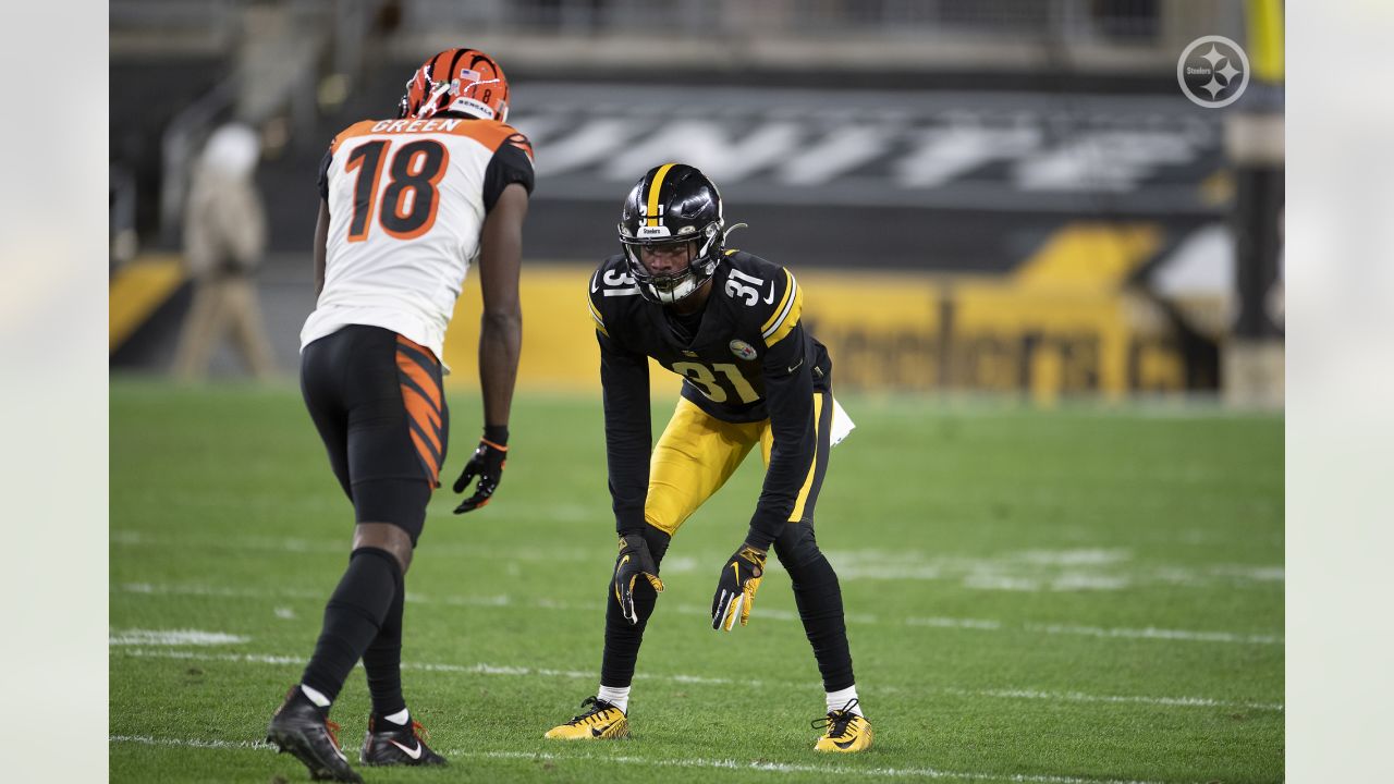 Pittsburgh Steelers cornerback Justin Layne (31) works out during