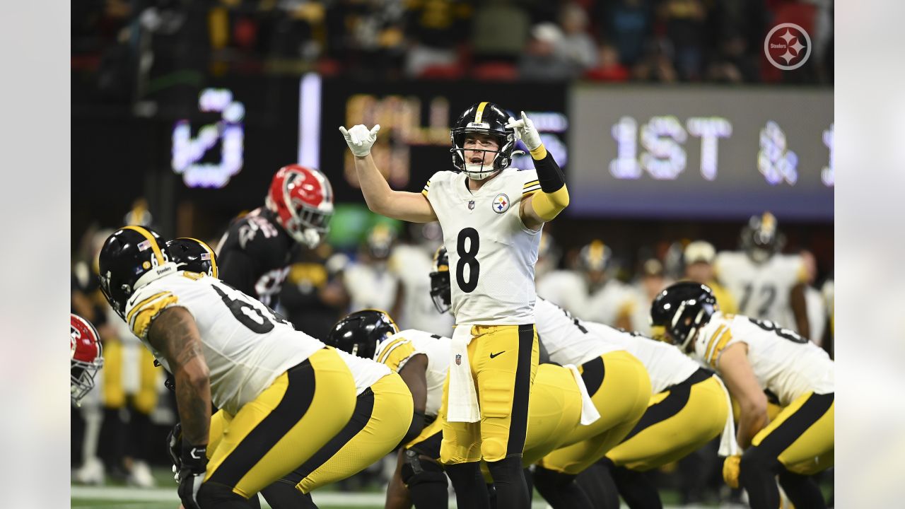 Pittsburgh Steelers wide receiver Steven Sims (82) runs the ball during the  first half of an NFL football game against the Atlanta Falcons, Sunday,  Dec. 4, 2022, in Atlanta. The Pittsburgh Steelers