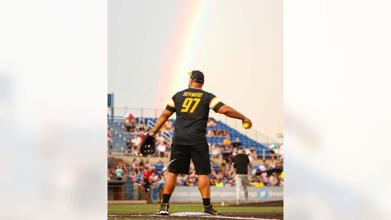 Kenny Pickett, Cam Heyward Among Several Steelers To Play In Celebrity  Softball Game Next Month - Steelers Depot