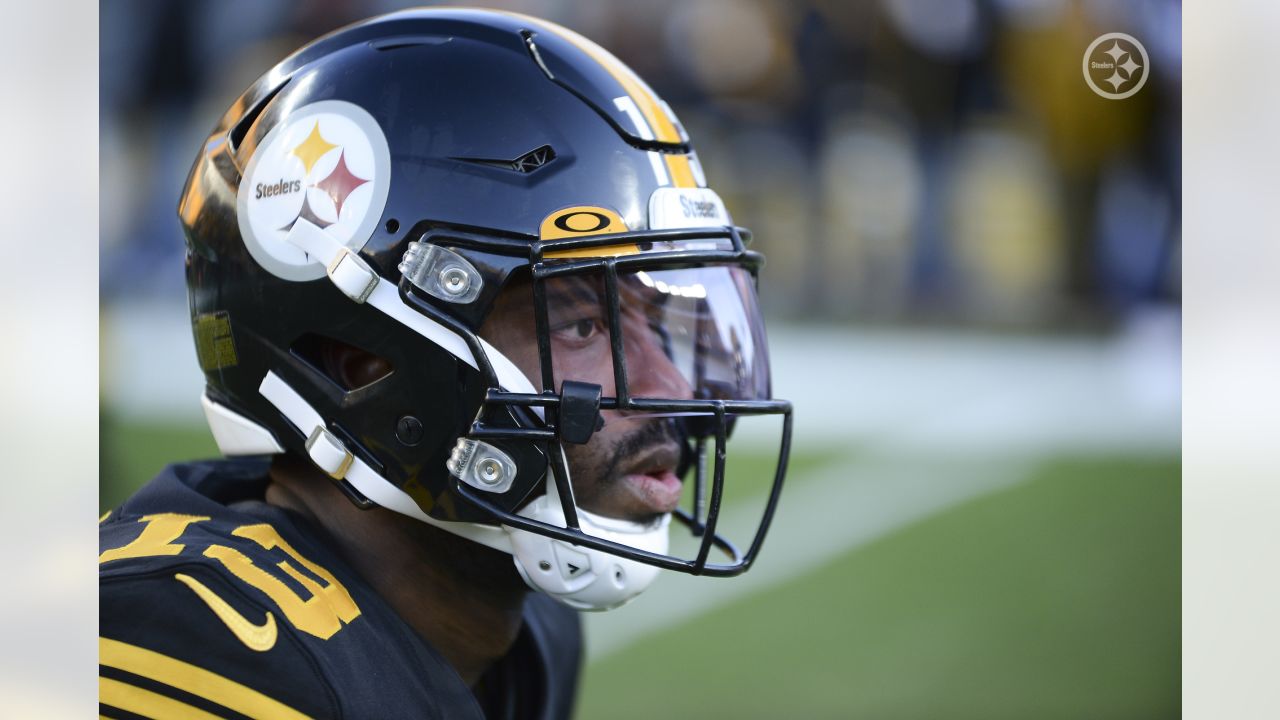 Bengals showcase white alternate helmets for showdown vs. Steelers