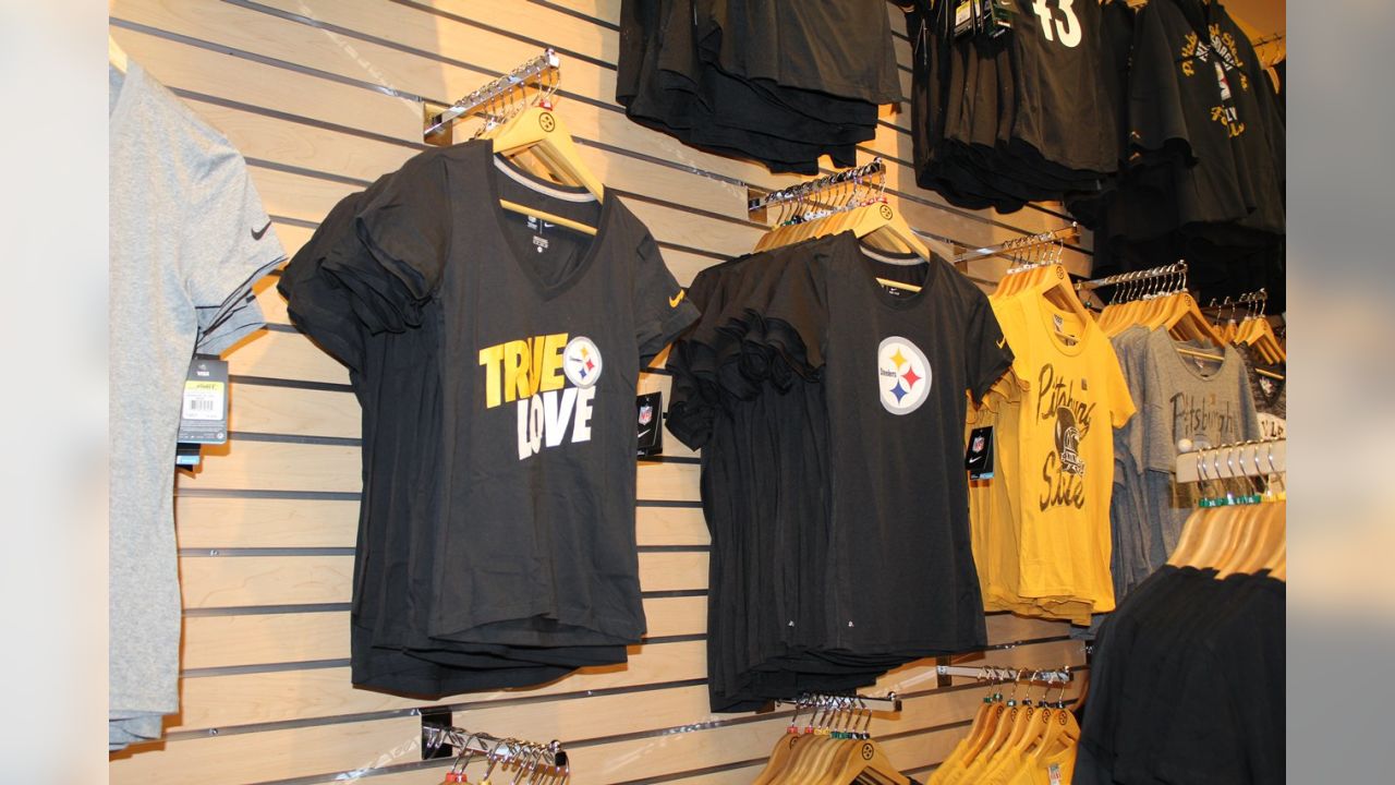 Steelers store, @ Pittsburgh Mills, daveynin