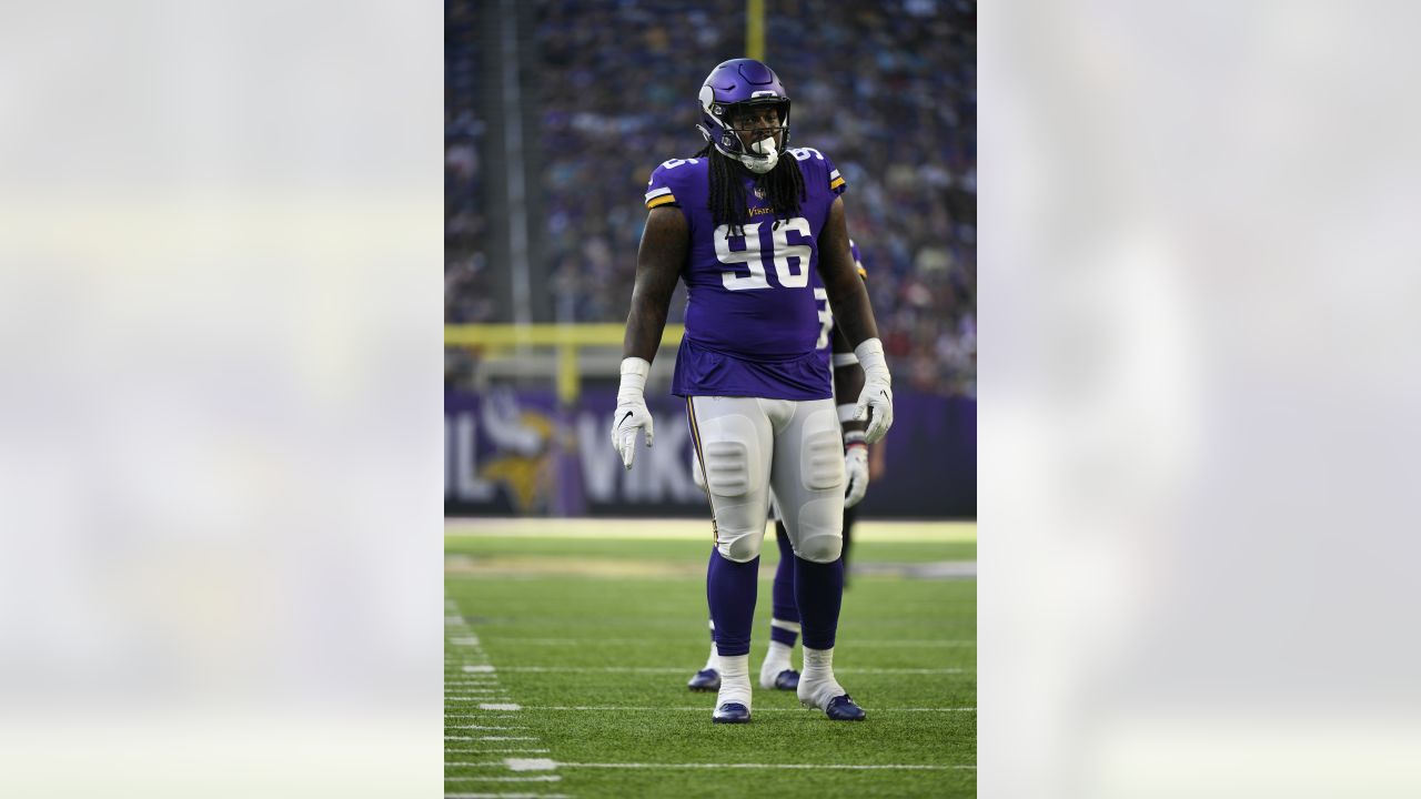 Minnesota Vikings defensive lineman Armon Watts in action against