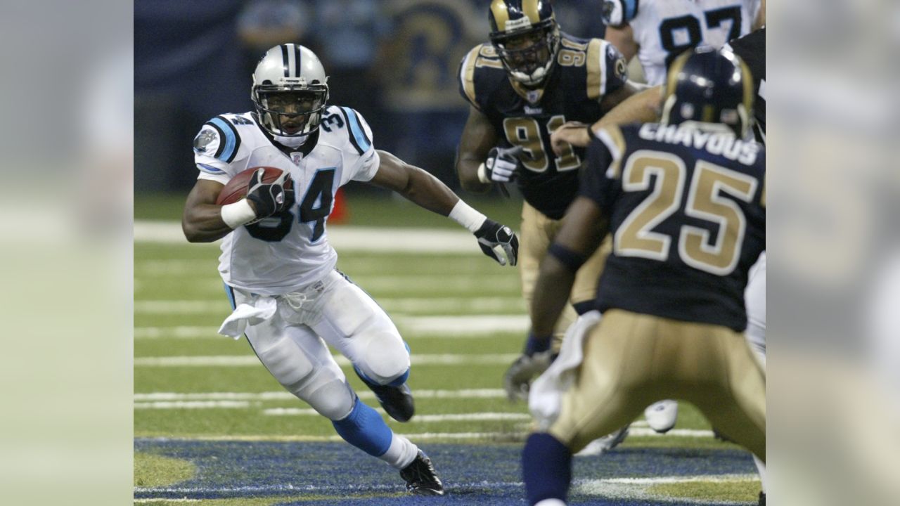 Pittsburgh Steelers running back DeAngelo Williams (34) plays in an NFL  football game against the Cleveland Browns, Sunday, Nov. 15, 2015, in  Pittsburgh. (AP Photo/Don Wright Stock Photo - Alamy