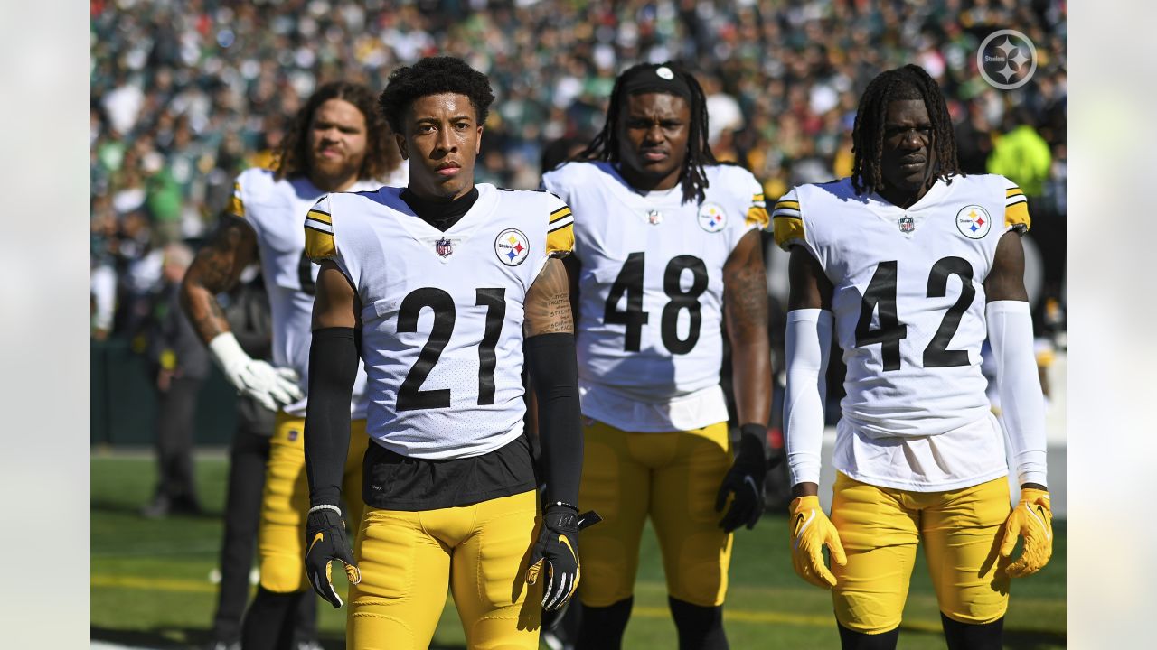 PHOTOS: Game faces - Steelers at Eagles