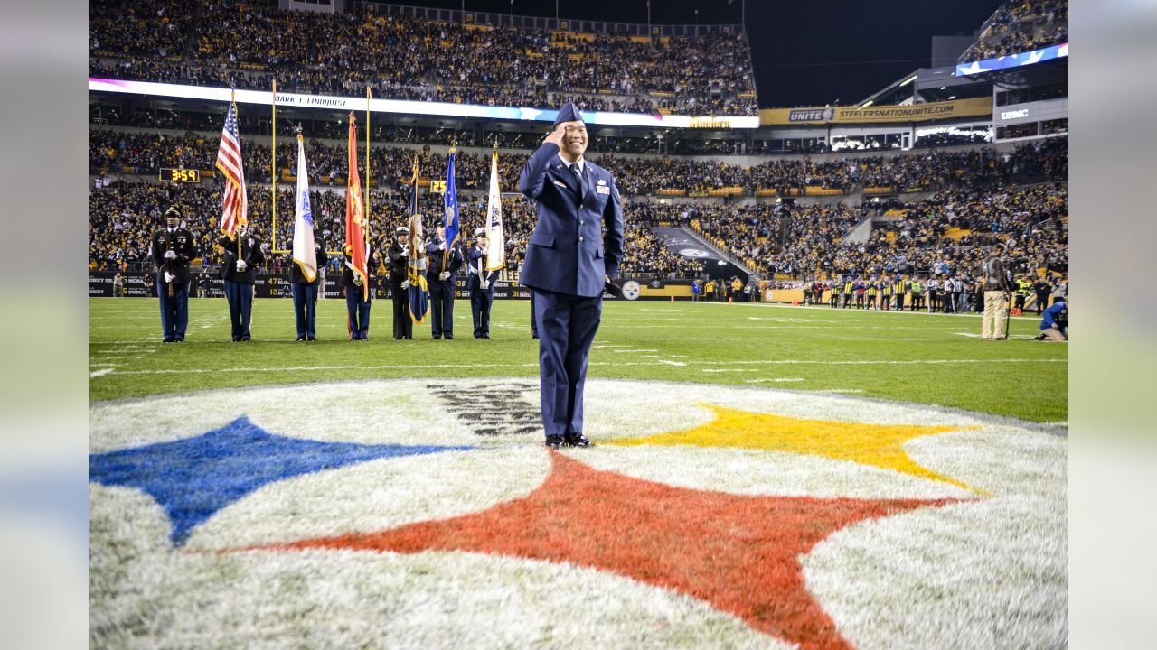 Steelers donate $75,000 during Veterans Day activities