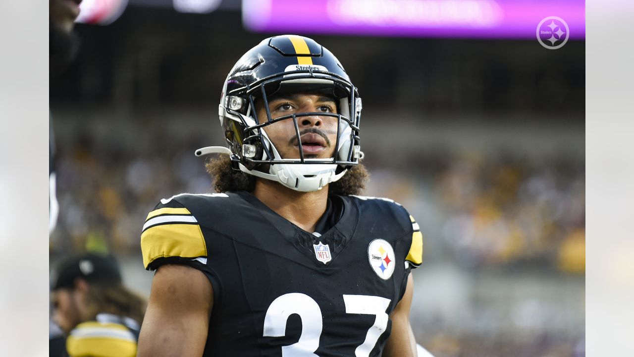 PHOTOS: Game faces - Steelers vs. Bills