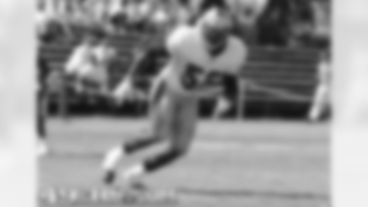 LB Patrick Willis