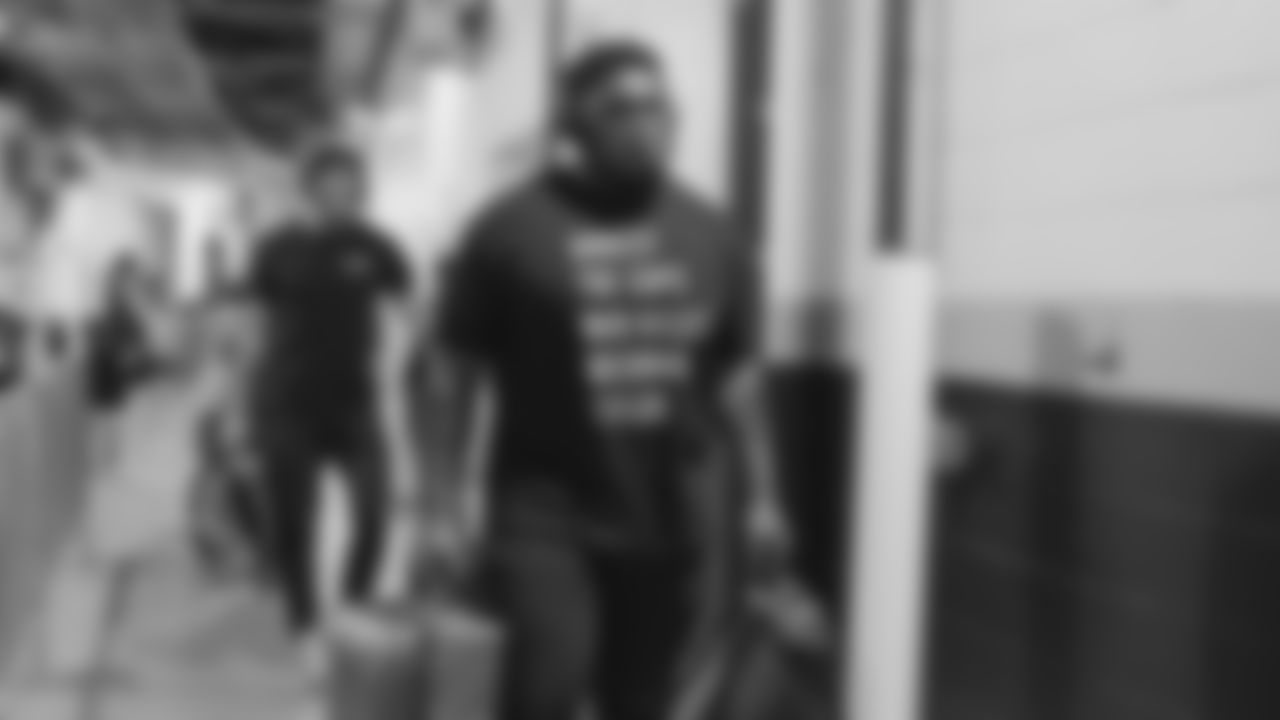 DL D.J. Jones