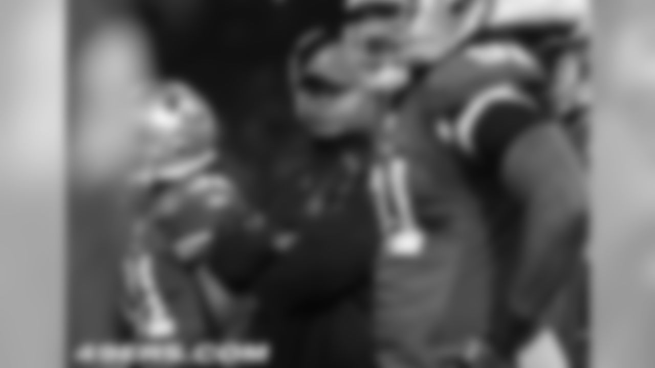 In a big Thursday night win over his former team, Lloyd captured this image of Singletary.